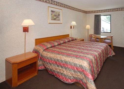 Americas Best Value Inn & Suites Macon Room photo