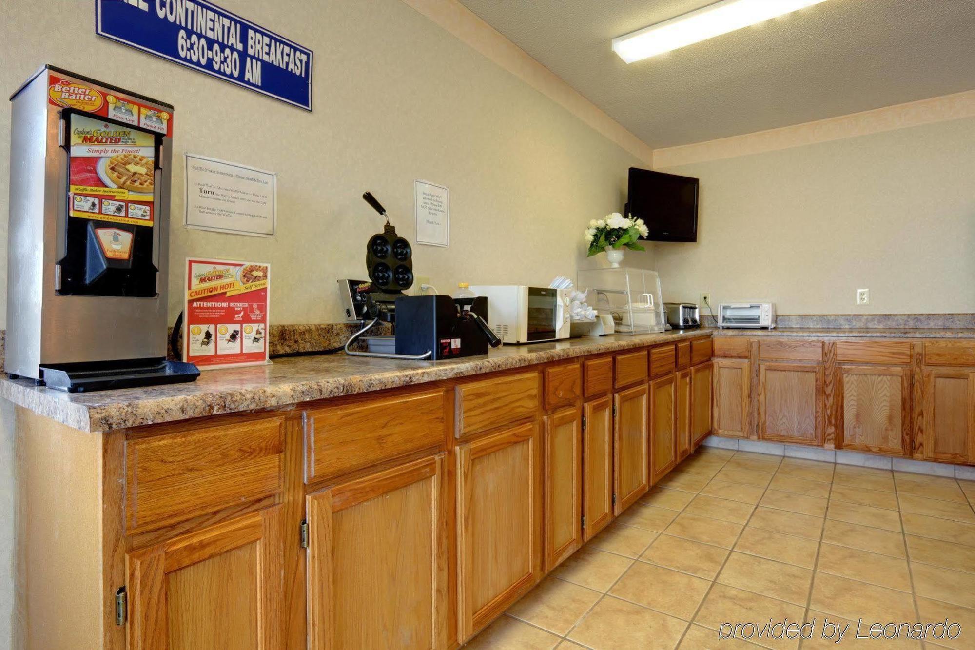Americas Best Value Inn & Suites Macon Restaurant photo